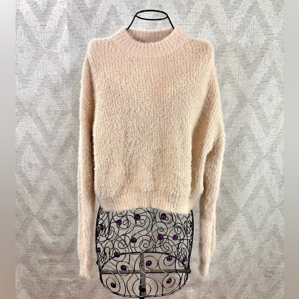 Audrey 3+1 cream fuzzy crew neck cropped sweater size S